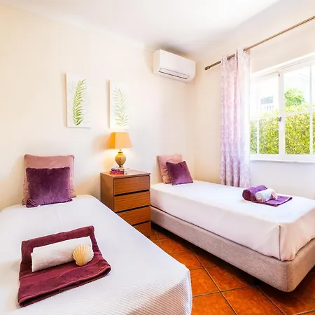 Villa Villa In Portimao Near Sea Beach *